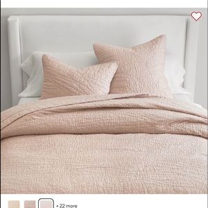 Belgian Flax Linen Handcrafted Quilt.  Queen sized.